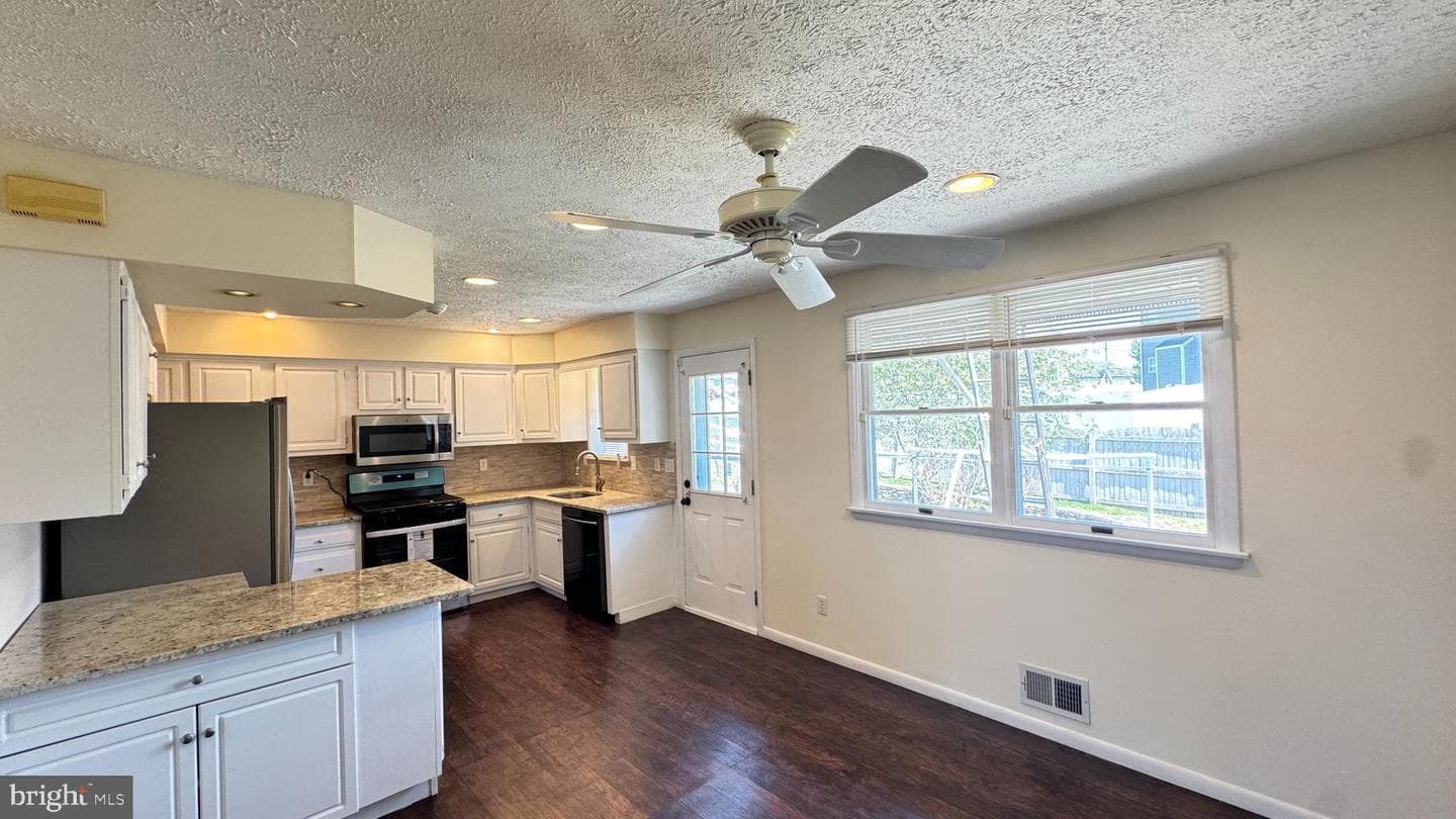7835 Perry photo 10