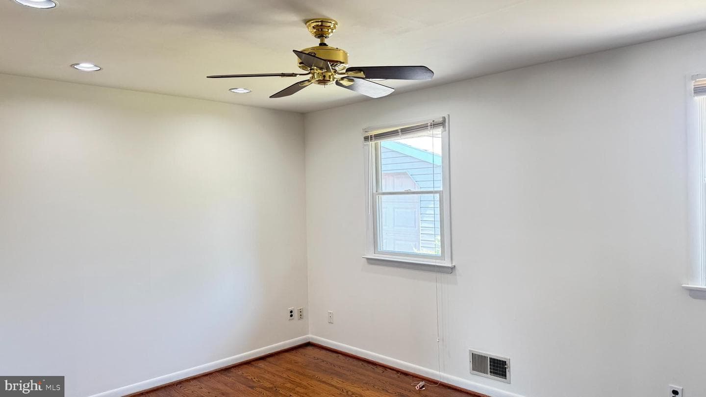 7835 Perry photo 20