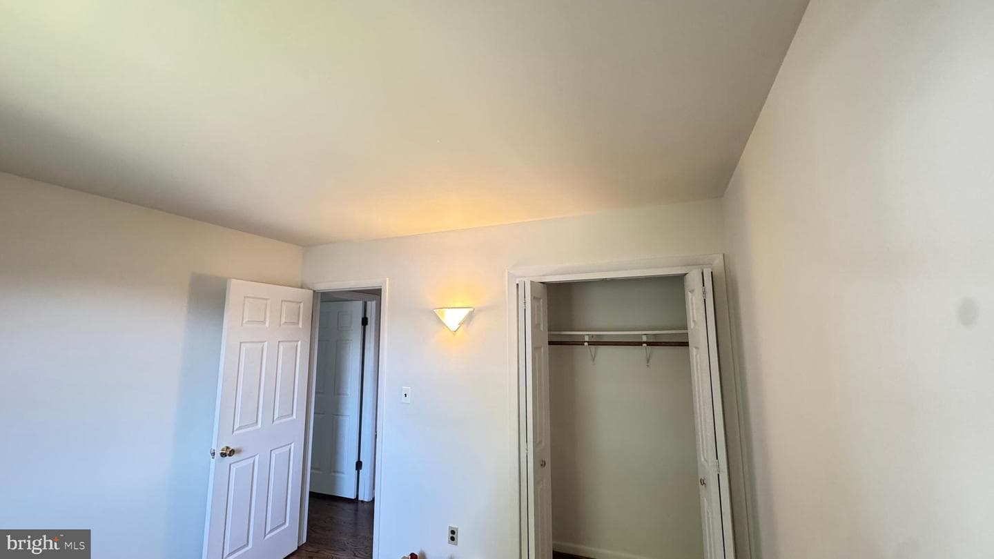 7835 Perry photo 25