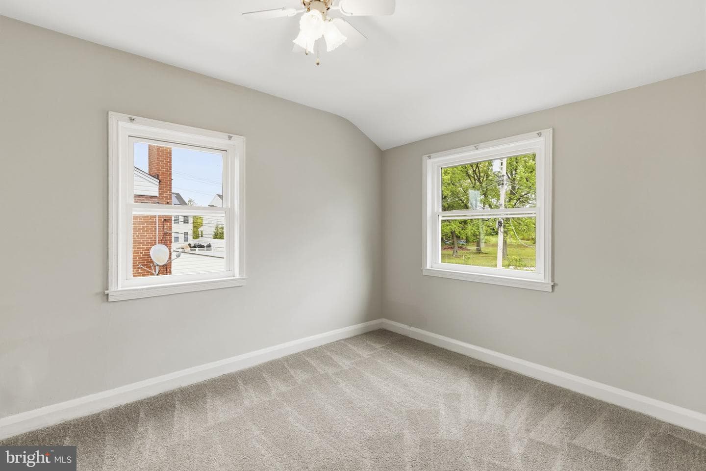 1107 Marlyn Ave N photo 9