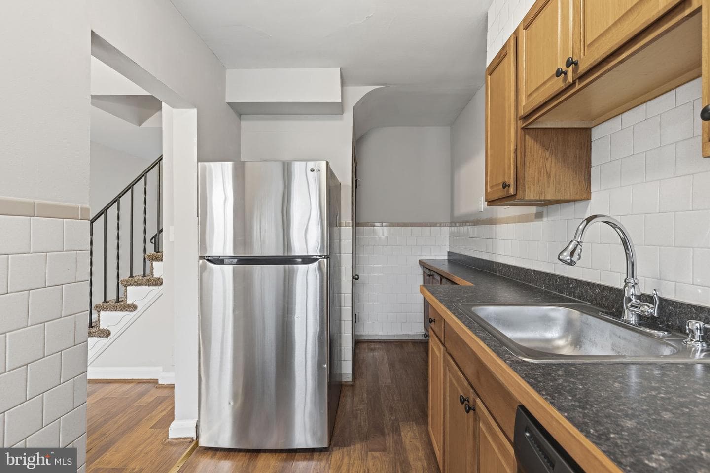 748 Arncliffe Road photo 10