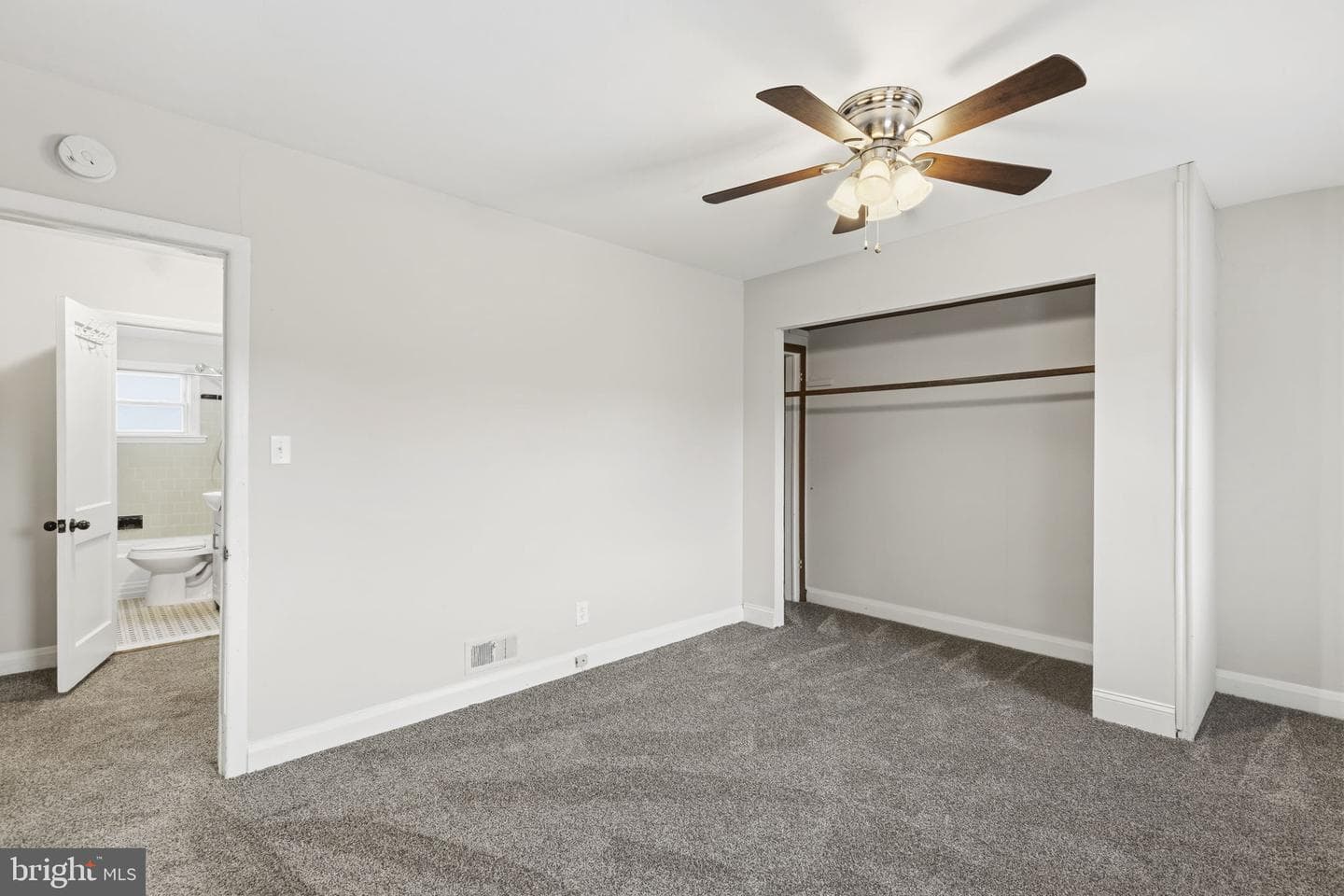748 Arncliffe Road photo 14