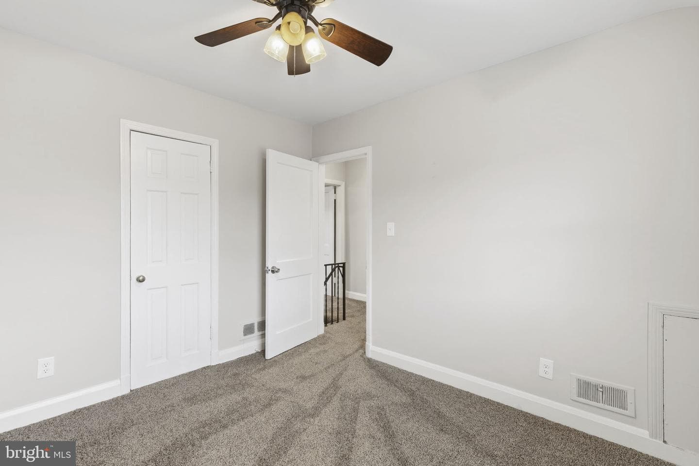 748 Arncliffe Road photo 16