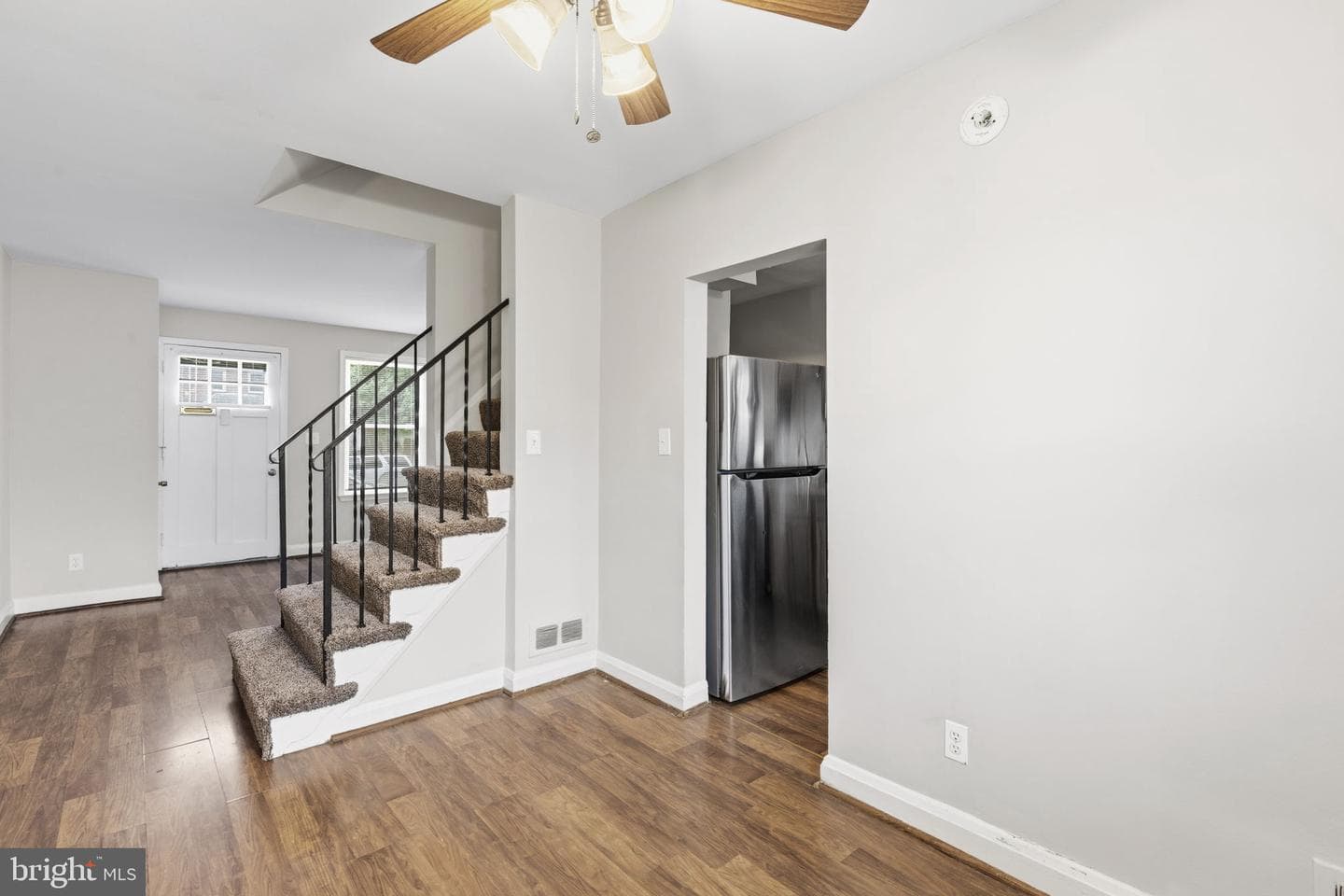 748 Arncliffe Road photo 8