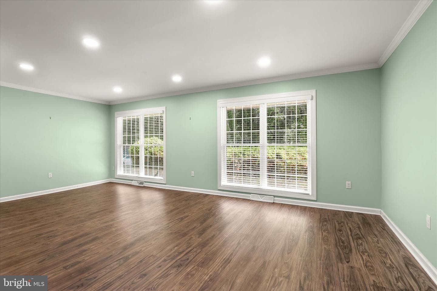 201 Suter Road photo 9