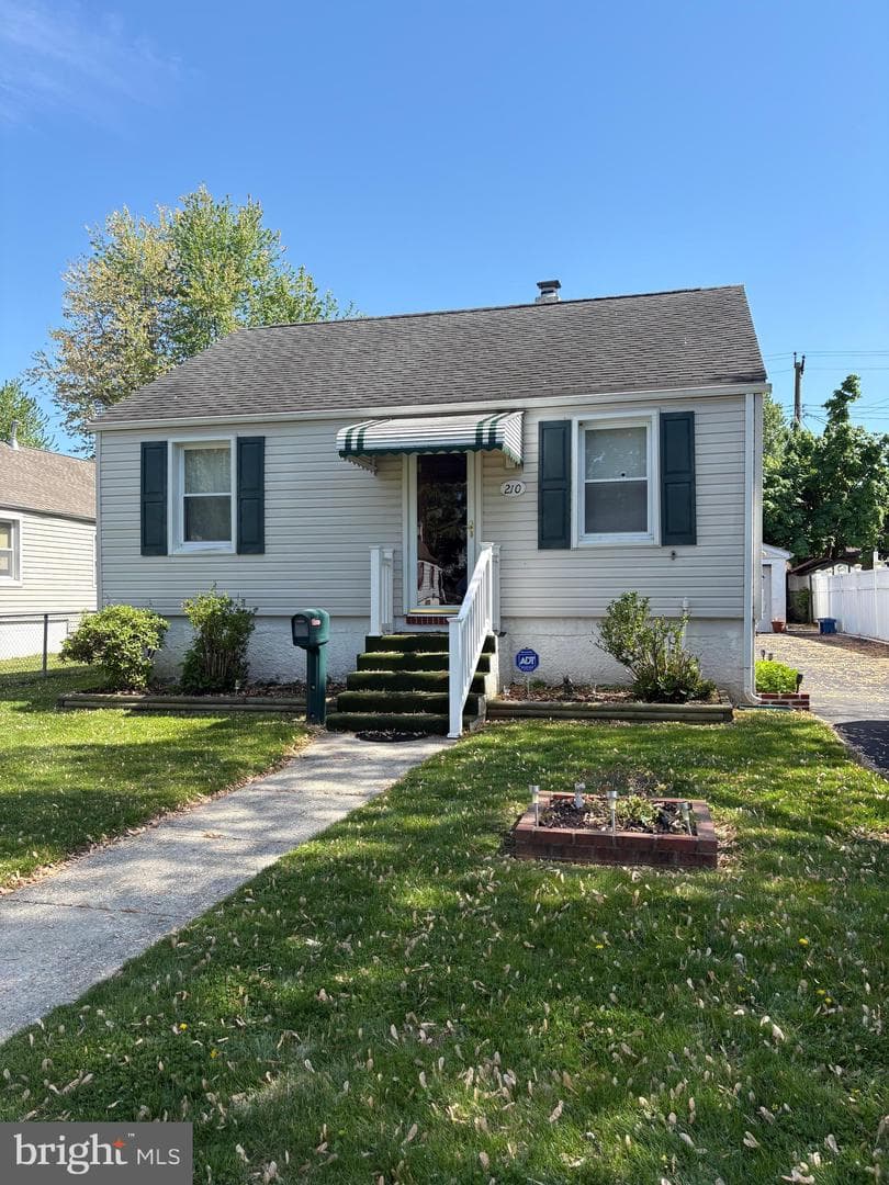 210 Pinewood Road photo 15