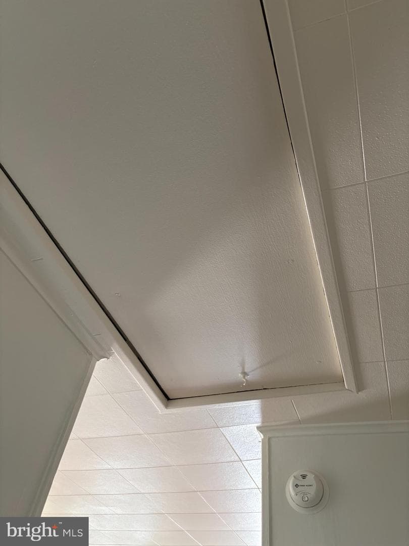 210 Pinewood Road photo 2