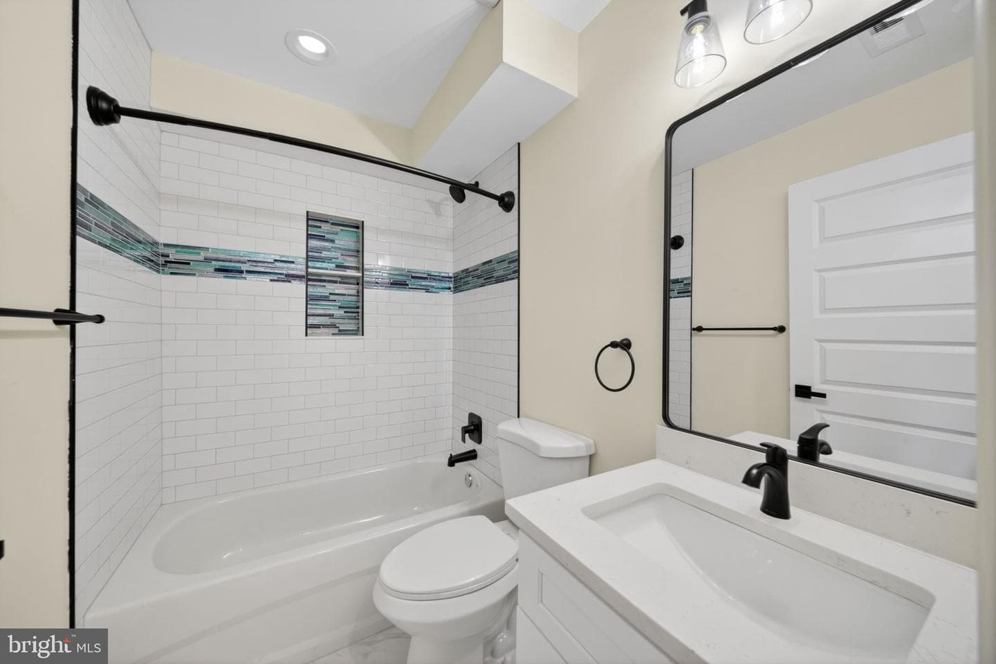 3129 Sollers Point Road photo 21