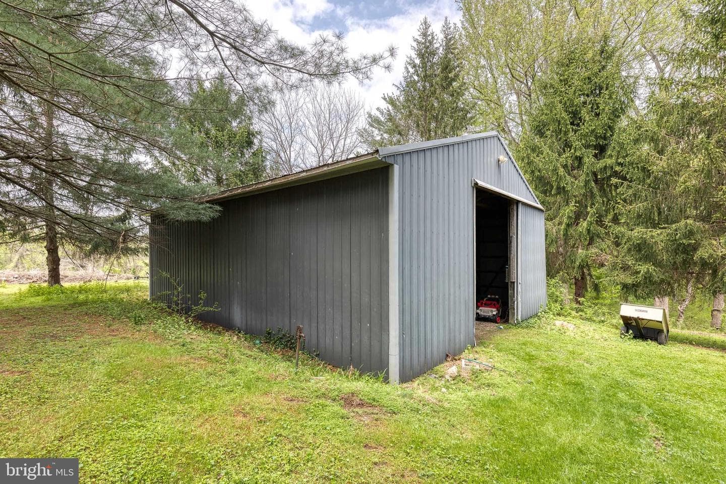 15701 Home Road photo 86