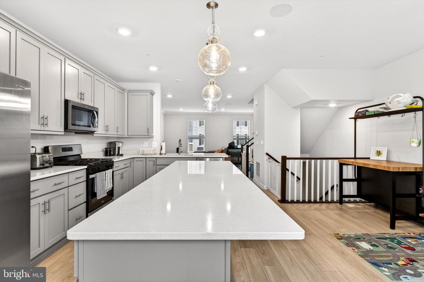 6512 Greenleigh photo 11