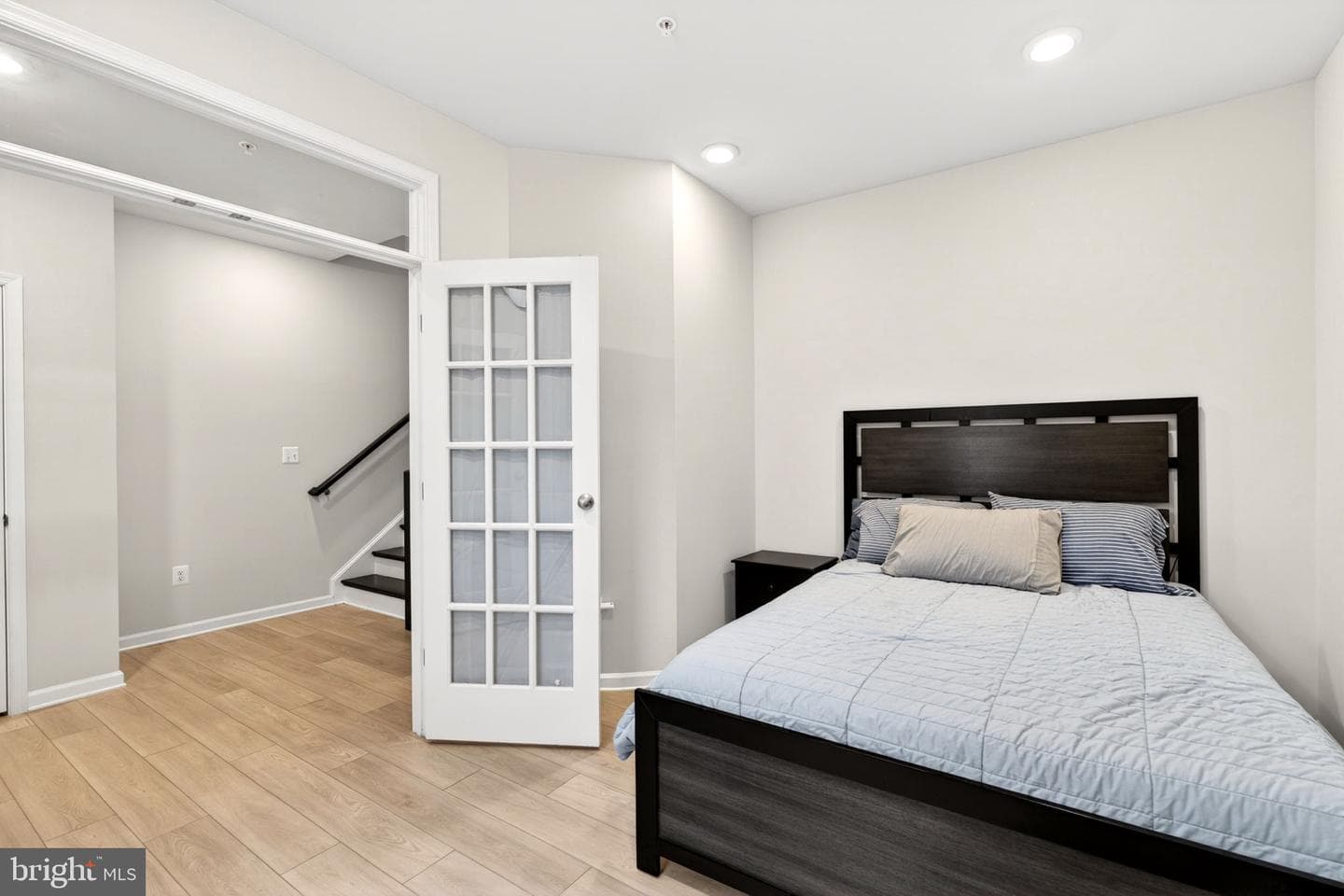 6512 Greenleigh photo 24