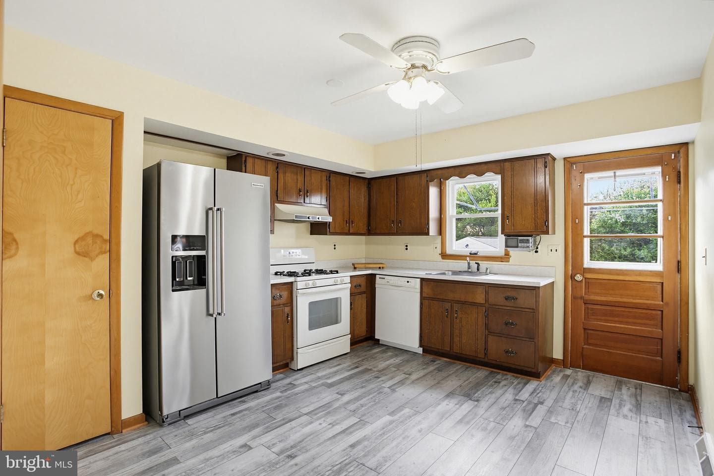6713 Kenwood Avenue photo 9