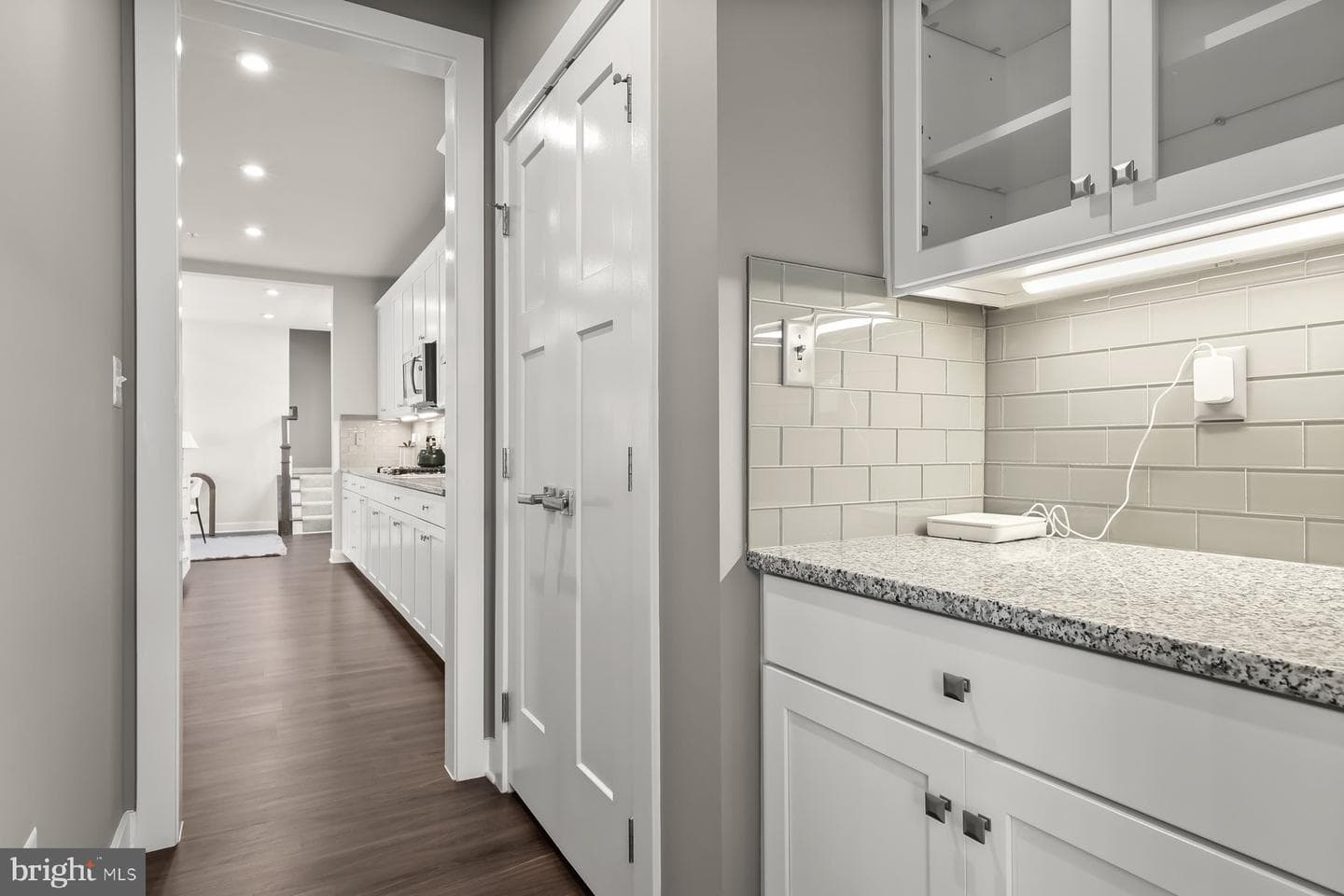 6207 Islington Street photo 15