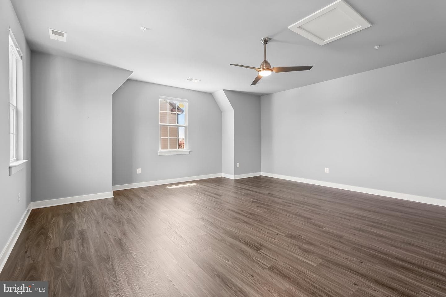 6207 Islington Street photo 38