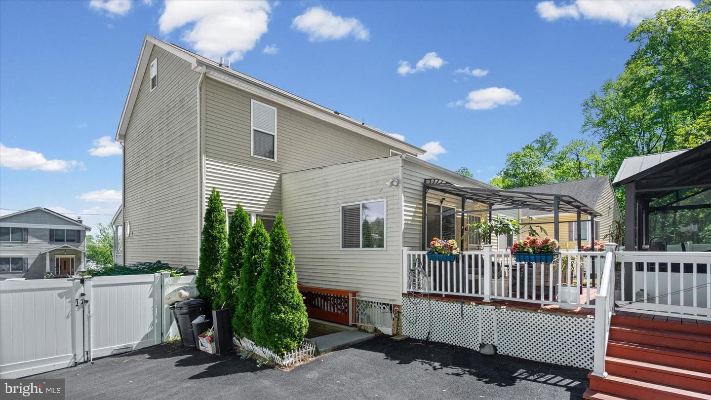 21 Sidewell Court photo 42