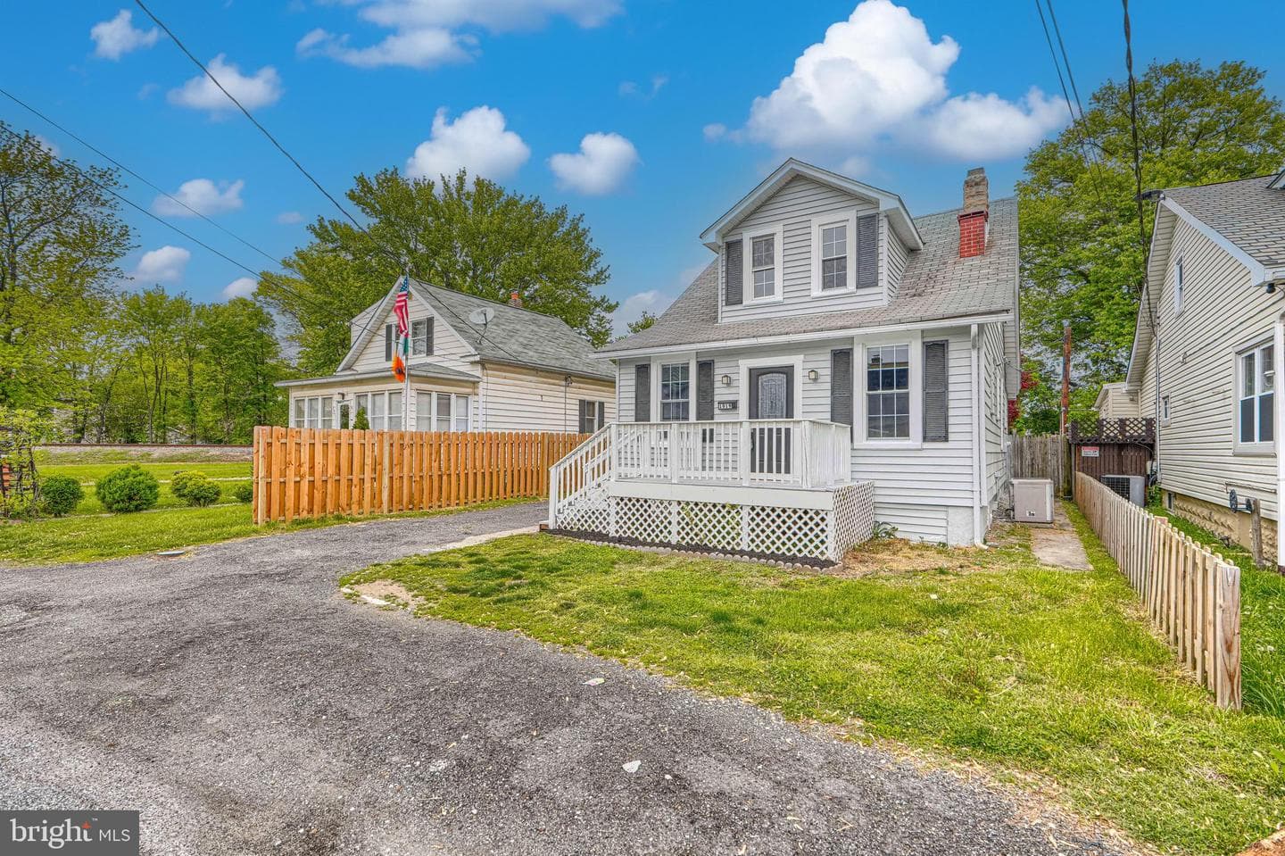 1919 Maxwell Avenue photo 3