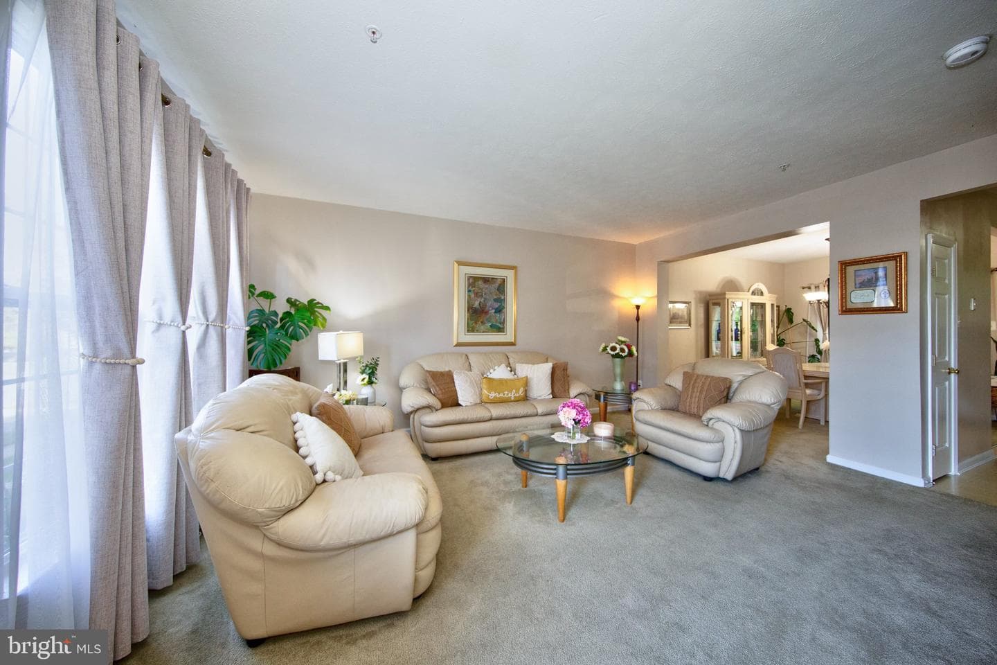23 Caterham Court photo 4