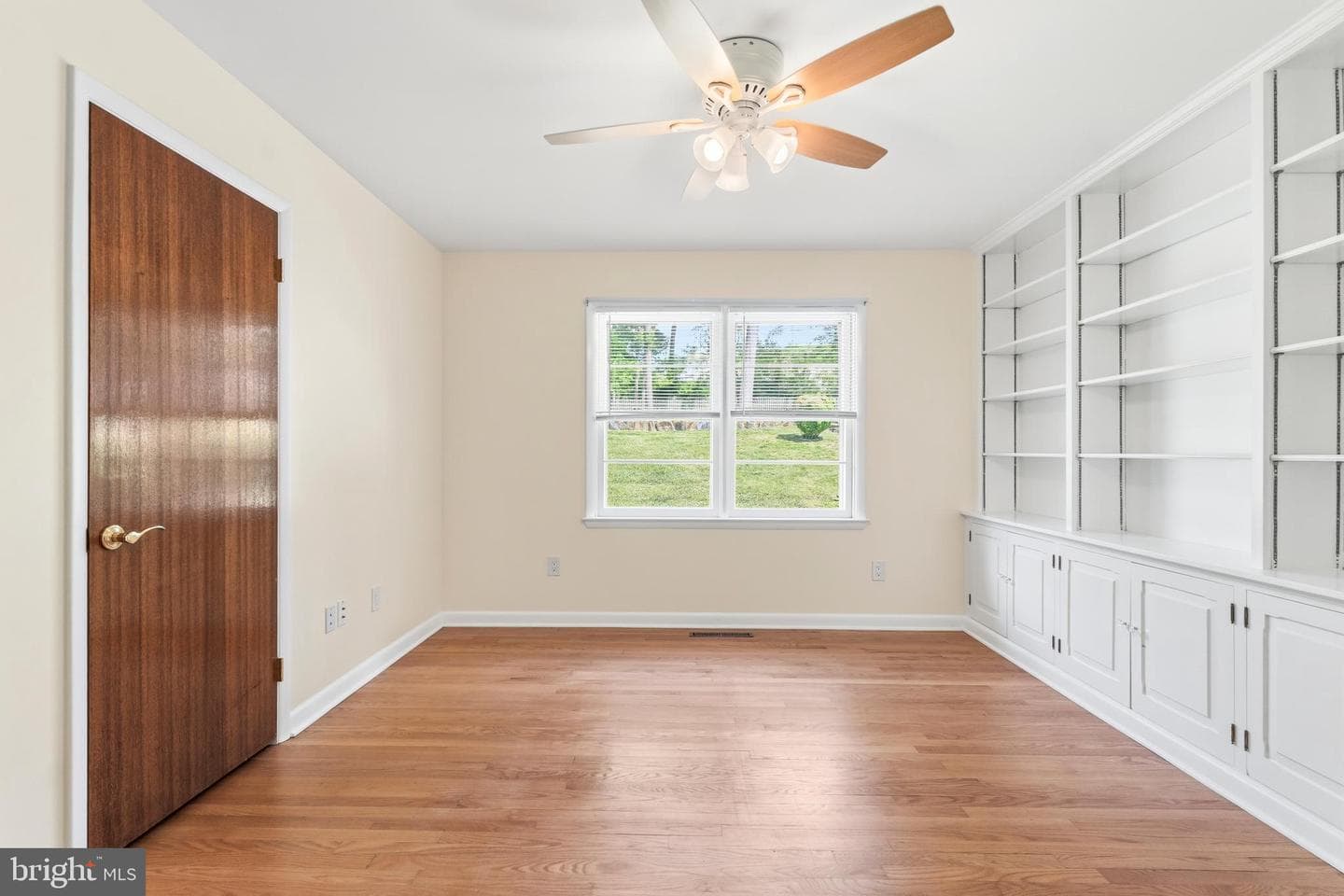 1146 Gypsy Lane E photo 25
