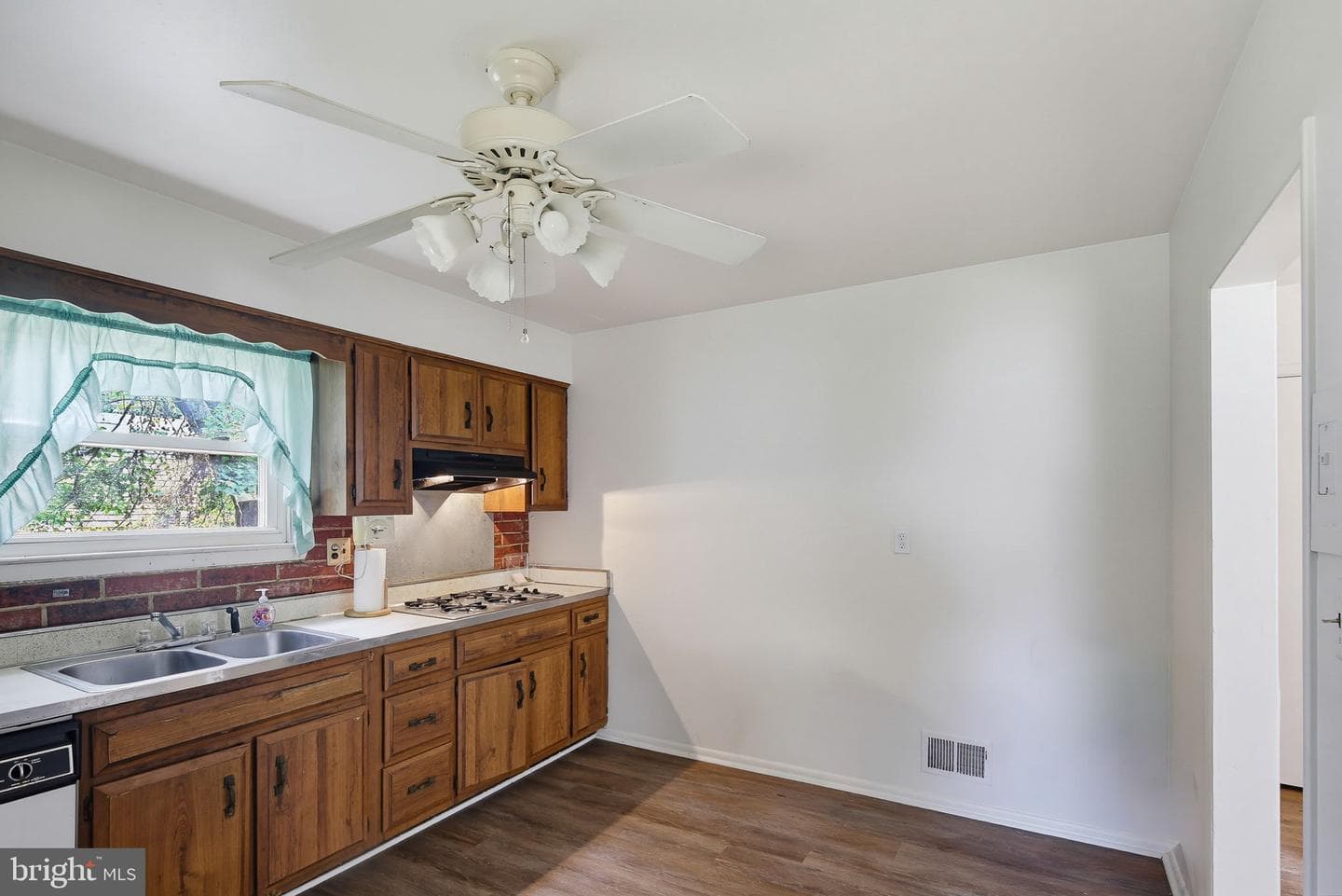 3619 Kenmar Road photo 10