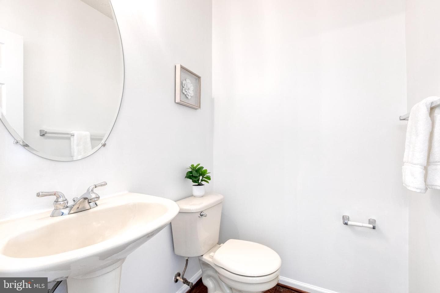 5048 Kemsley Court photo 18