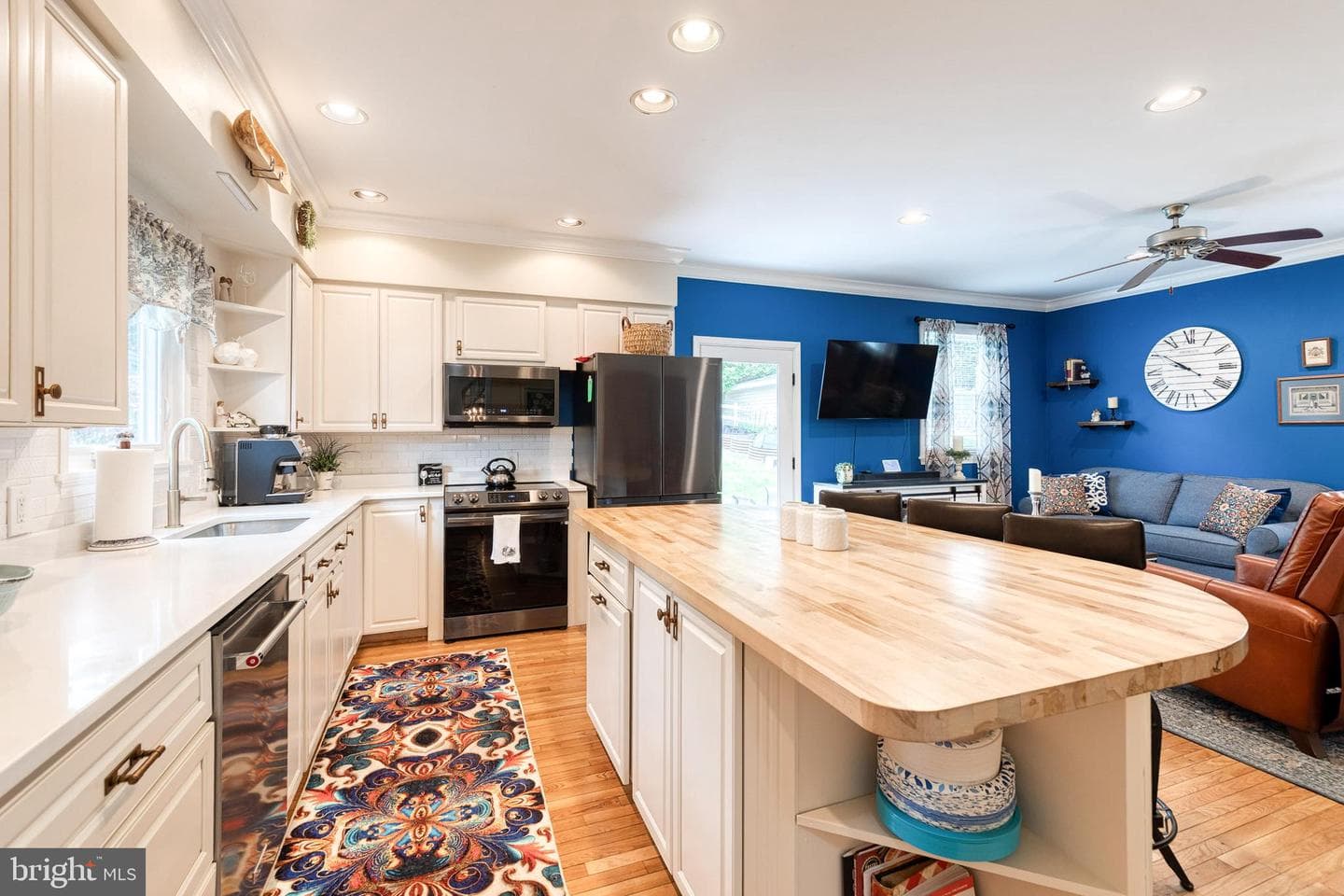 222 Warren Road photo 22