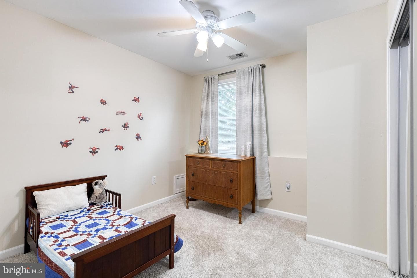 222 Warren Road photo 37