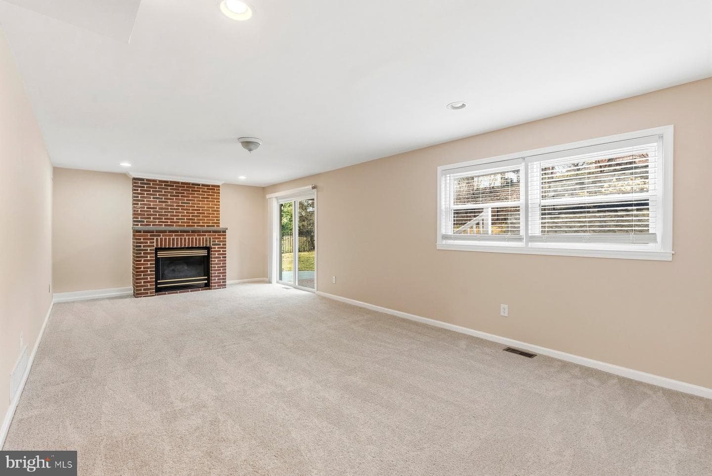 910 Crestwick Road photo 20