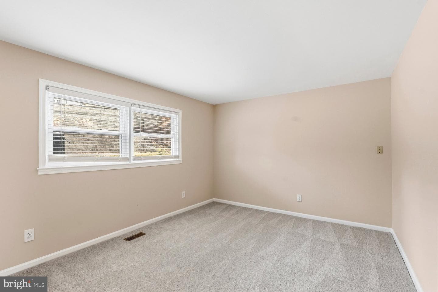 910 Crestwick Road photo 23