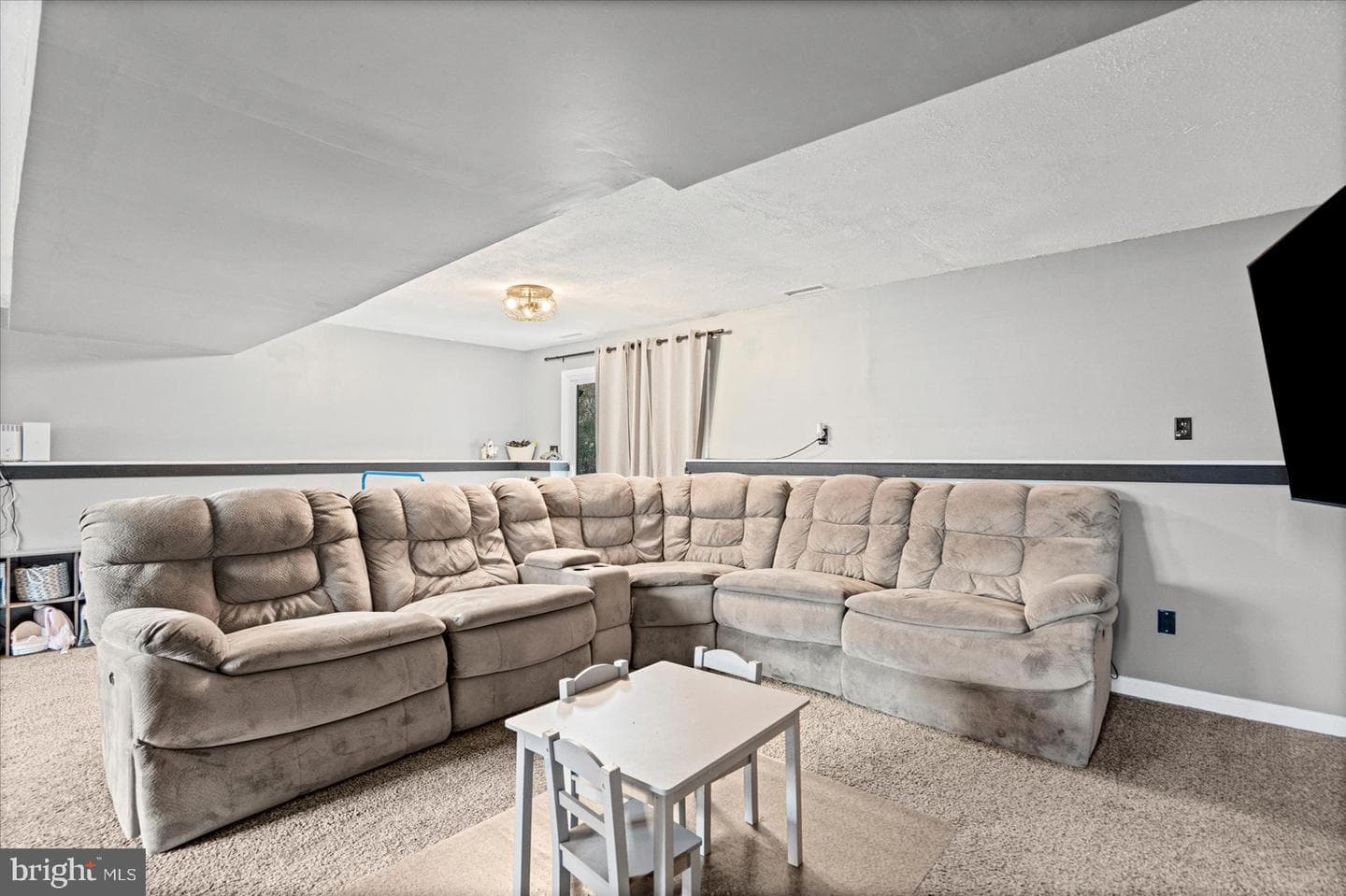 9453 Seven Courts Drive photo 20
