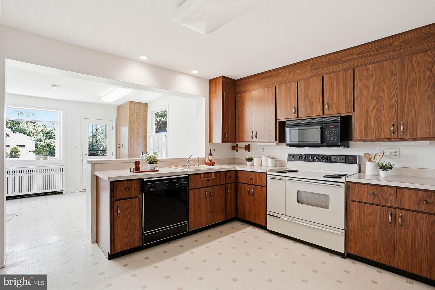 13201 Manor Road photo 11