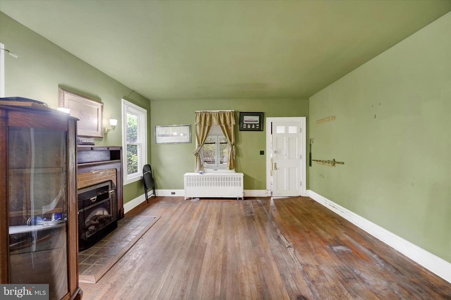 3020 Taylor photo 6