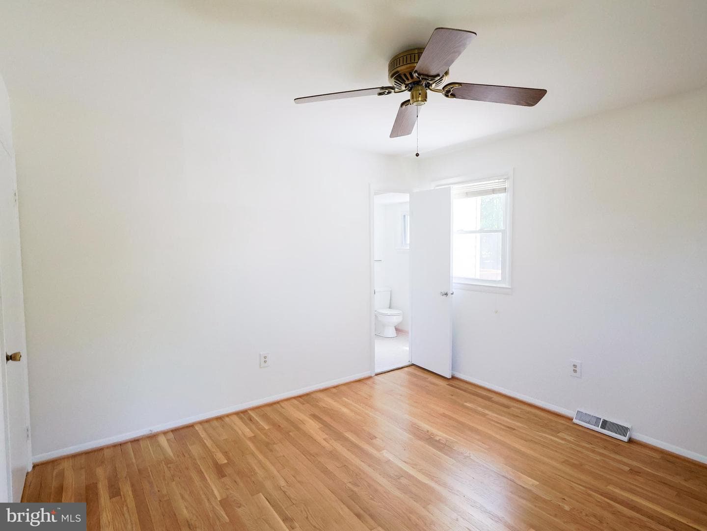 7 Francine Court photo 16