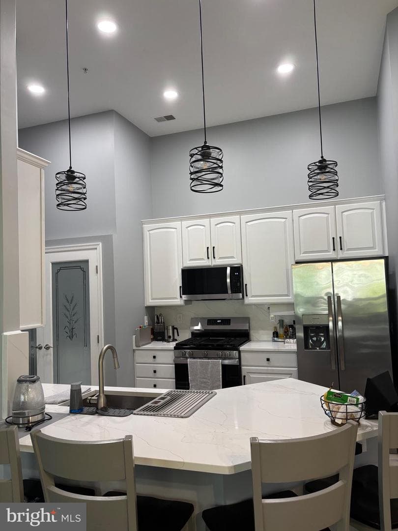 19 Brook Farm Court #19k