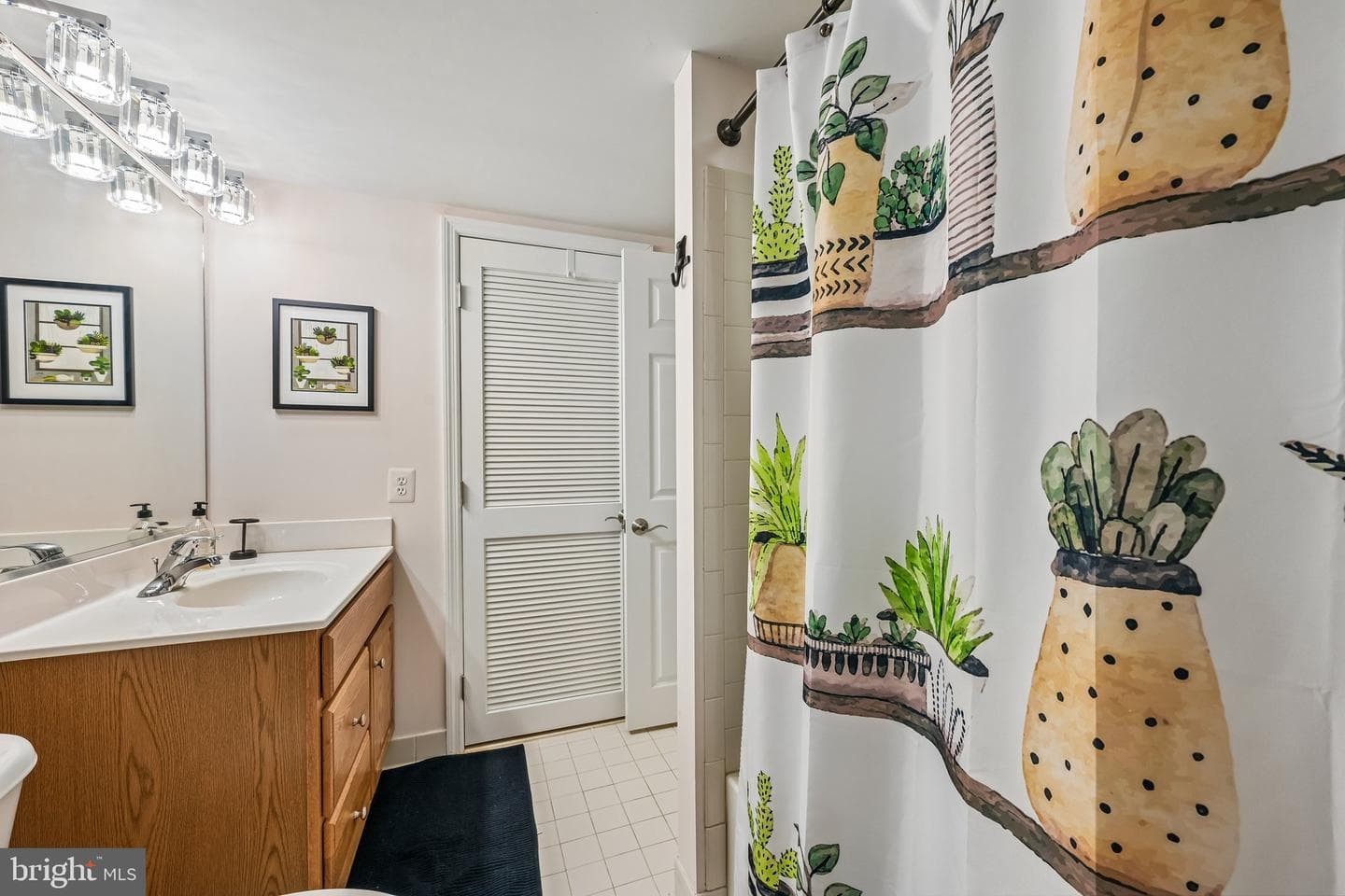 100 Newmarket Court photo 47