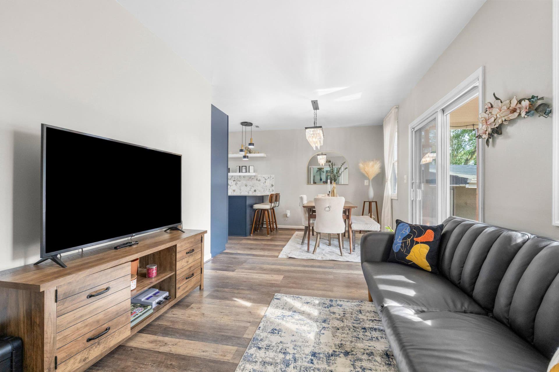 6 Lombardy Drive photo 11
