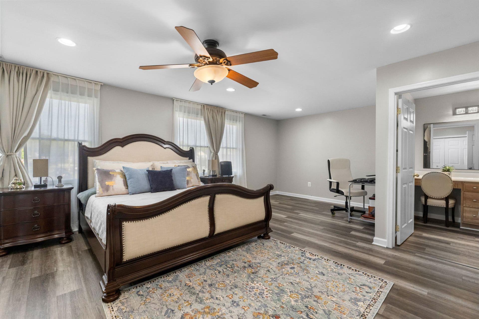 6 Lombardy Drive photo 16