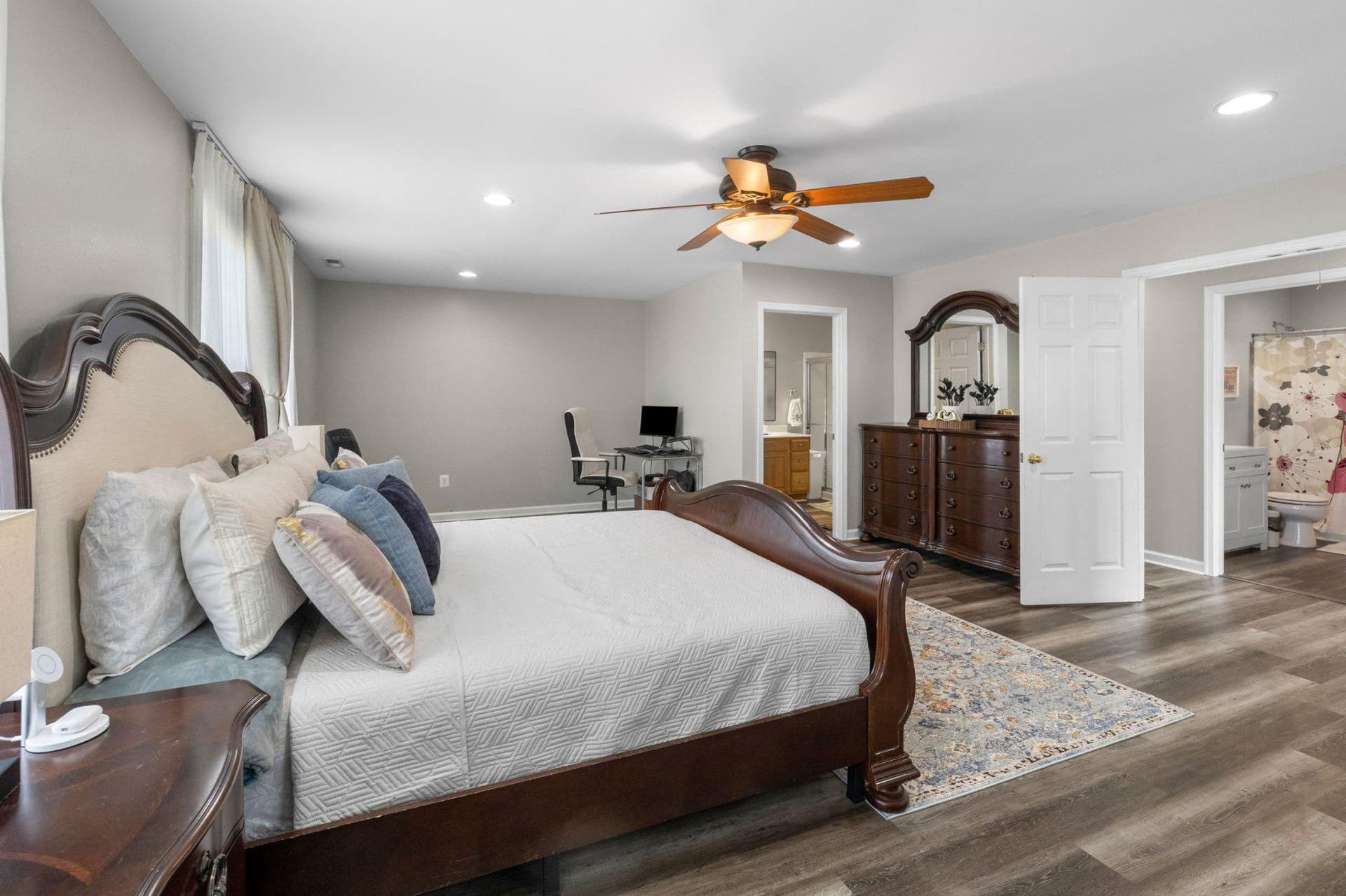 6 Lombardy Drive photo 18