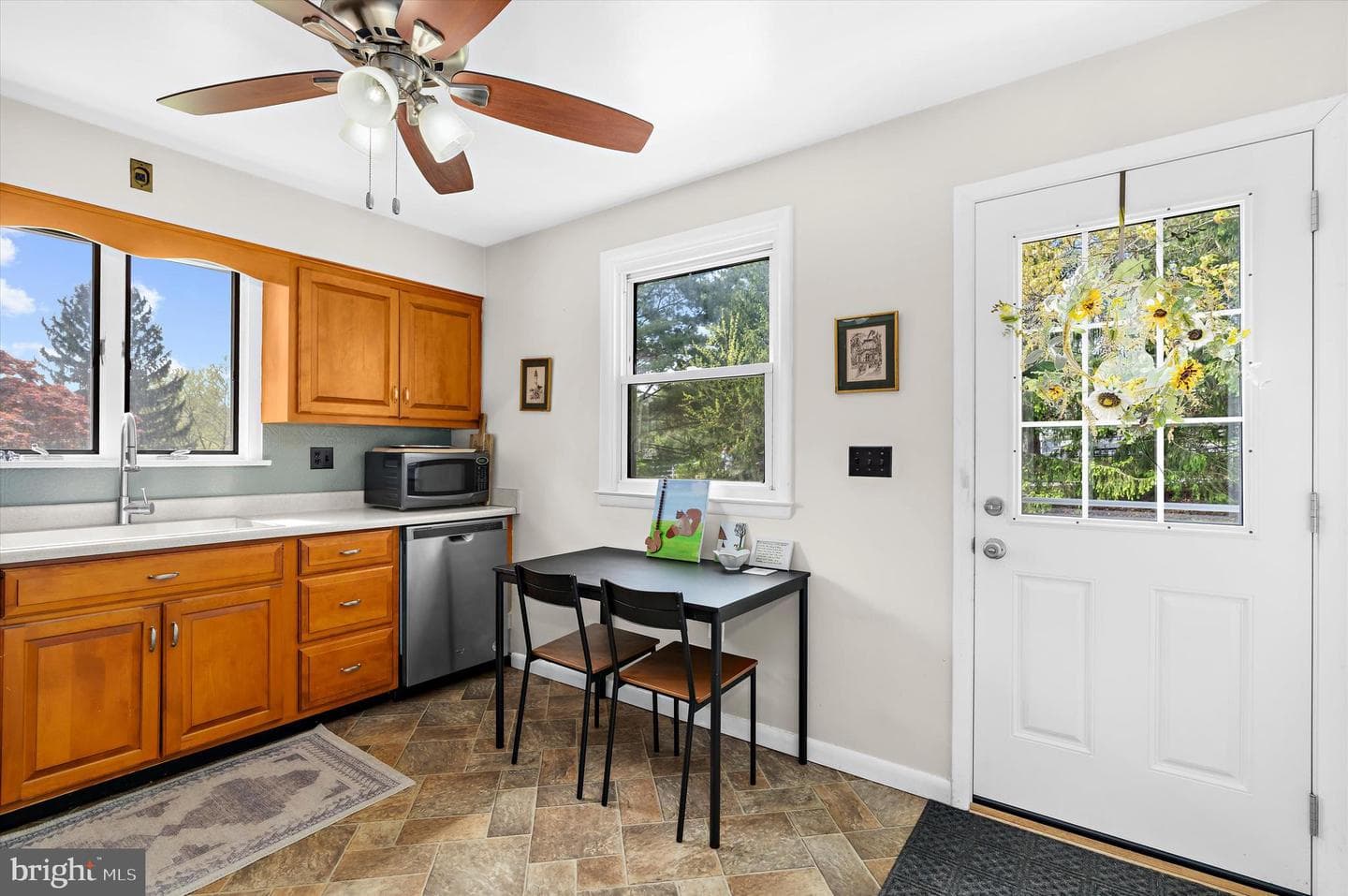 14620 Manor Road photo 8