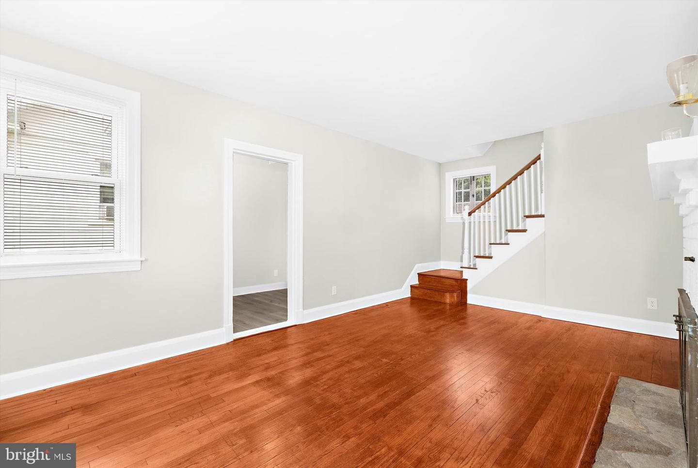 4948 Tulip Avenue photo 12