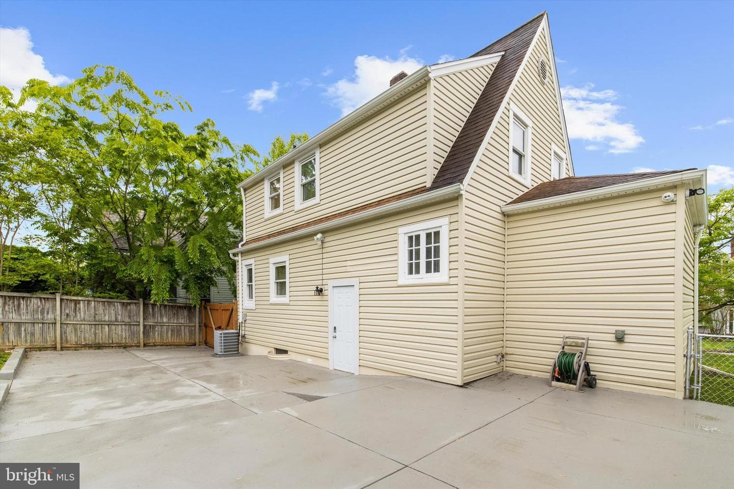 4948 Tulip Avenue photo 54