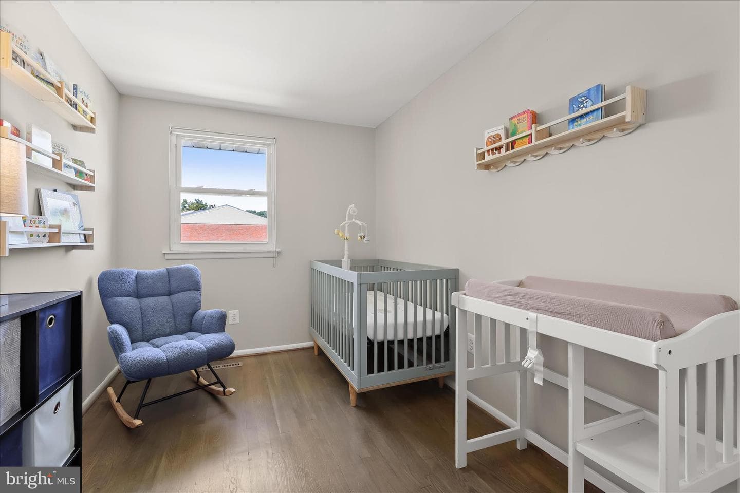 5663 Chelwynd Road photo 26