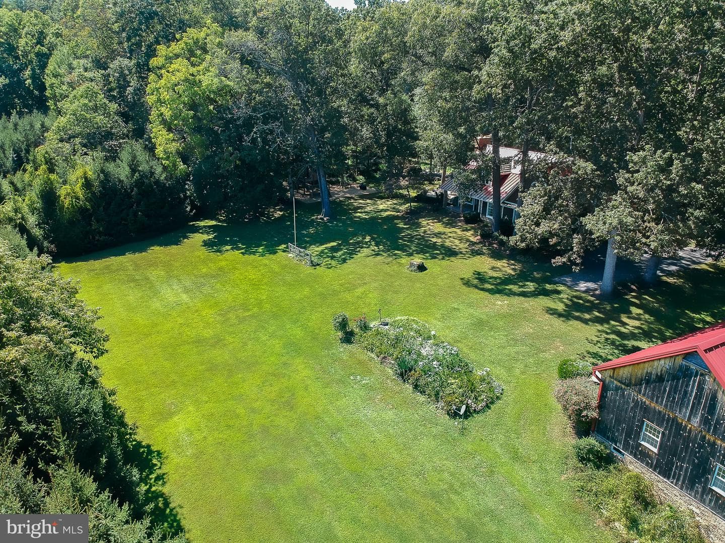 18603 Falls Road photo 12