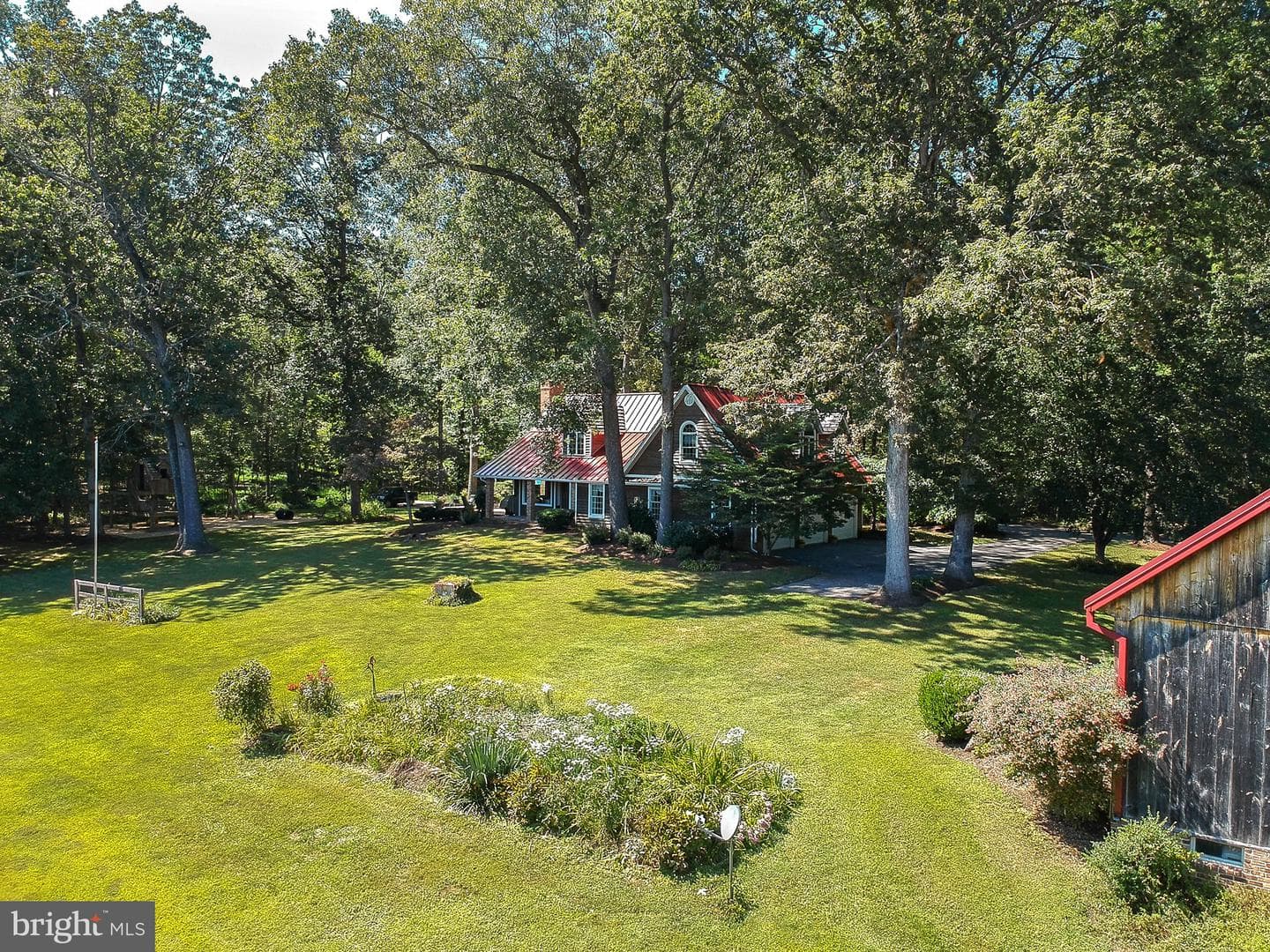 18603 Falls Road photo 17