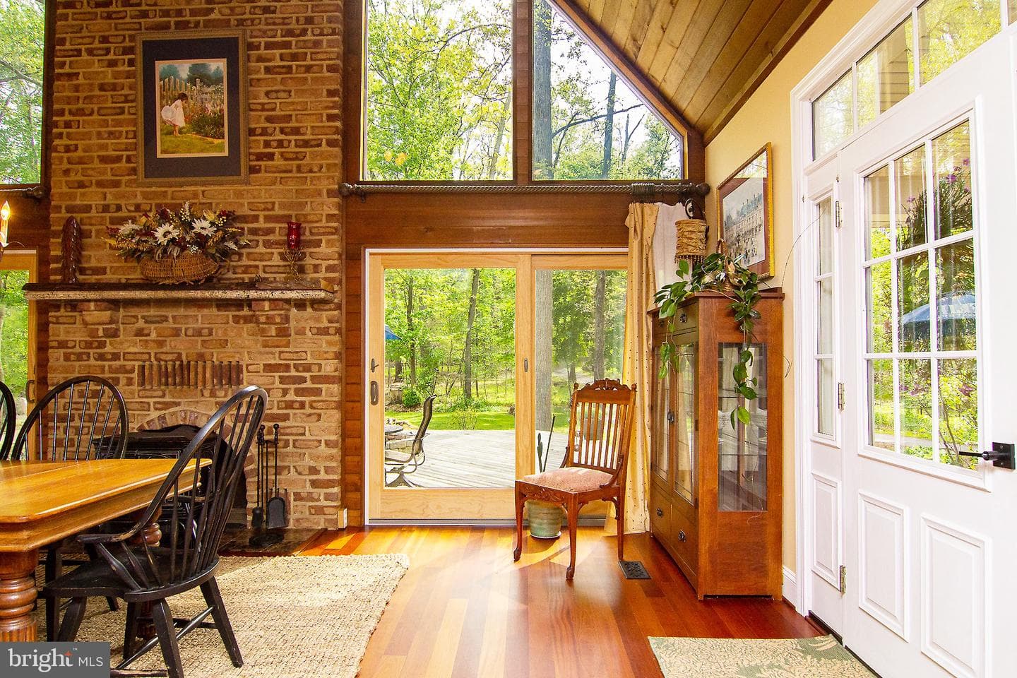 18603 Falls Road photo 24