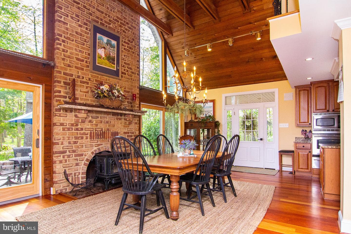 18603 Falls Road photo 26