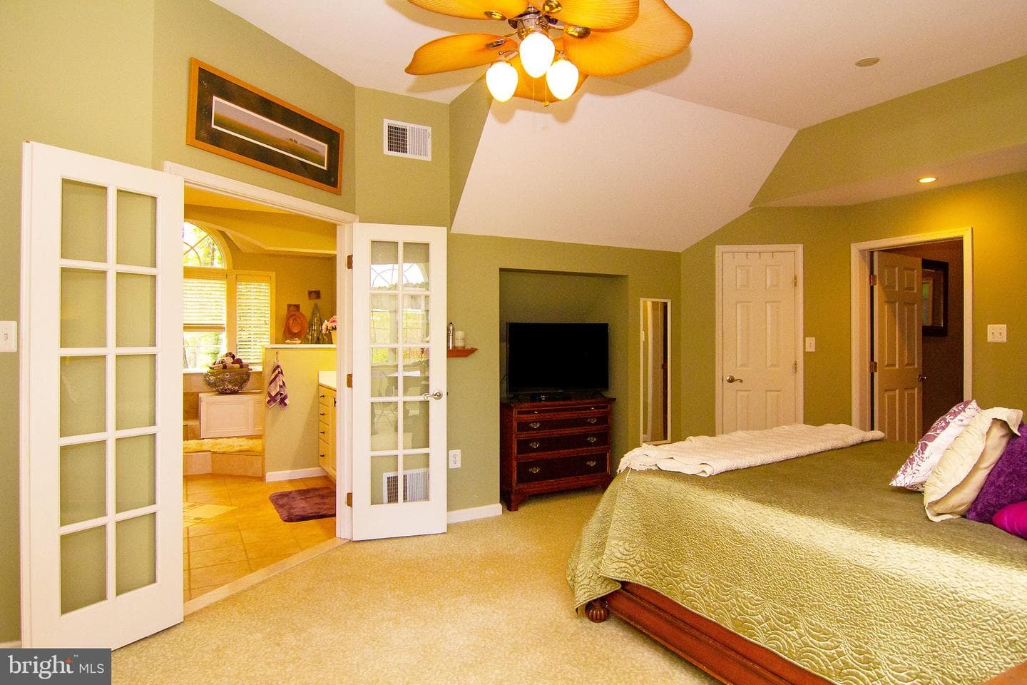 18603 Falls Road photo 47