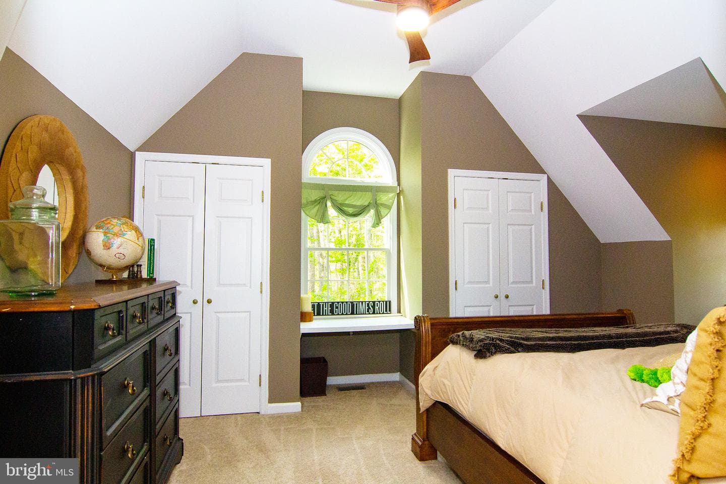 18603 Falls Road photo 53