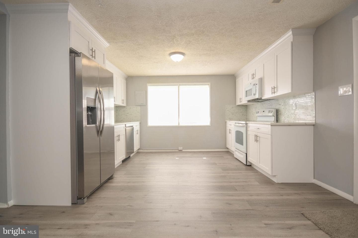 332 Suter Road photo 7