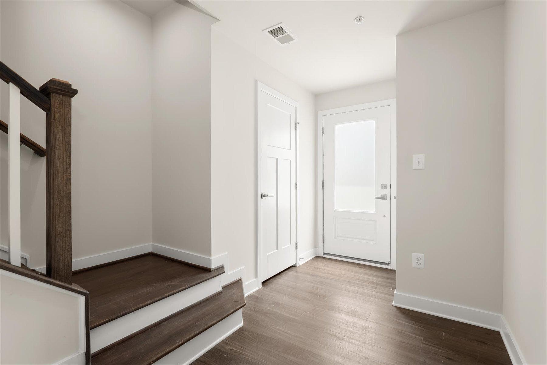 302 Bevington Street photo 3