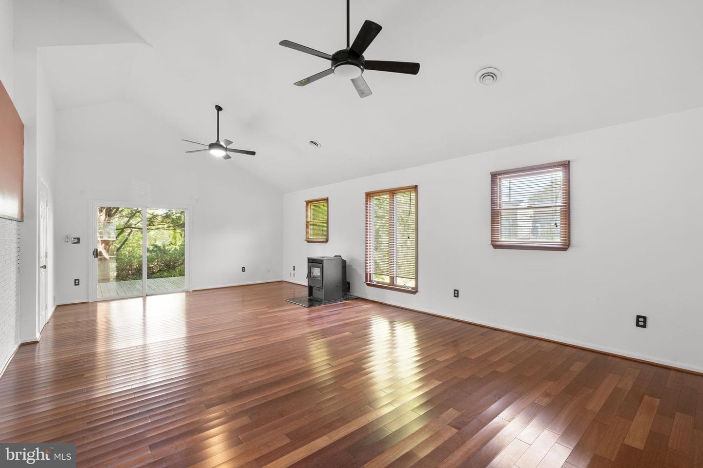 7512 Far Hills Drive photo 10